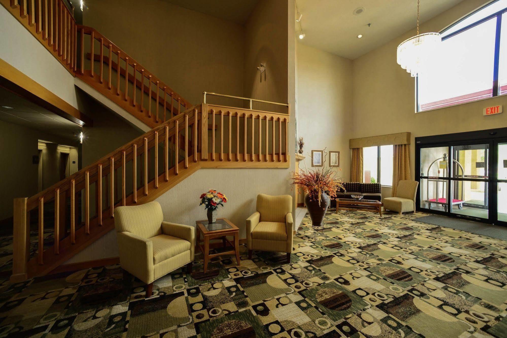 Hotel Baymont By Wyndham Marion Extérieur photo